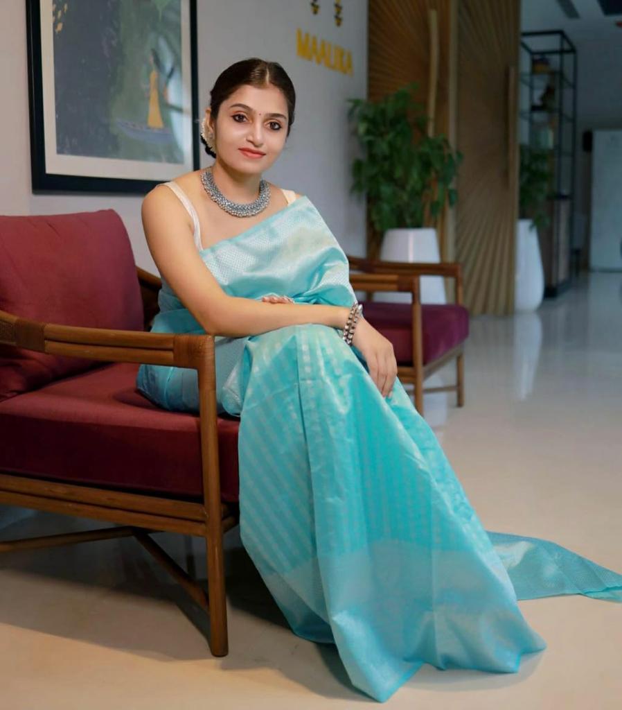Elegant Banarasi Silk Saree for Women - Kanjivaram Sari with Blouse Piece - 5.5 Mtr Aqua Blue Party Wear Saree for Office, Festival, Wedding, Evening