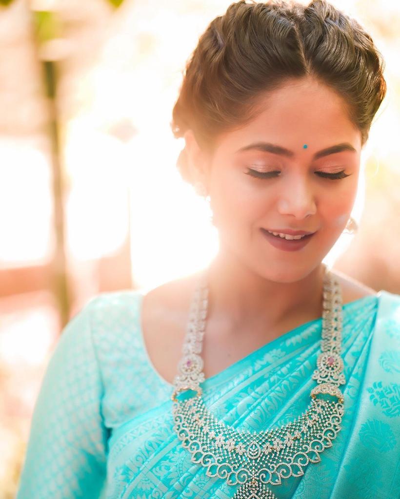 Elegant Kanjivaram Silk Saree for Women - Beautiful Aqua Blue Sari with Blouse Piece - 5.5 Mtr Party Wear for Festivals and Weddings