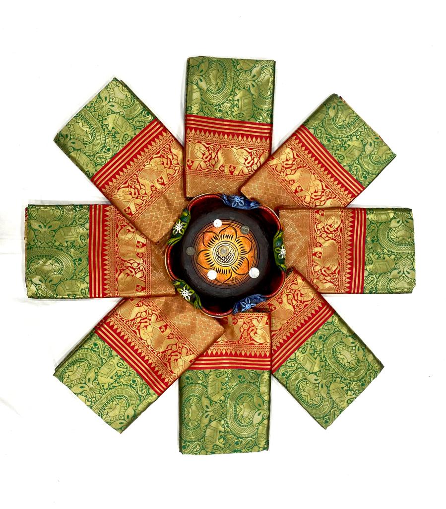 Green and Copper Zari Woven Banarasi Silk Saree for Women – Elegant Traditional Silk Saree with Red Border & Blouse Piece for Wedding & Festive Wear