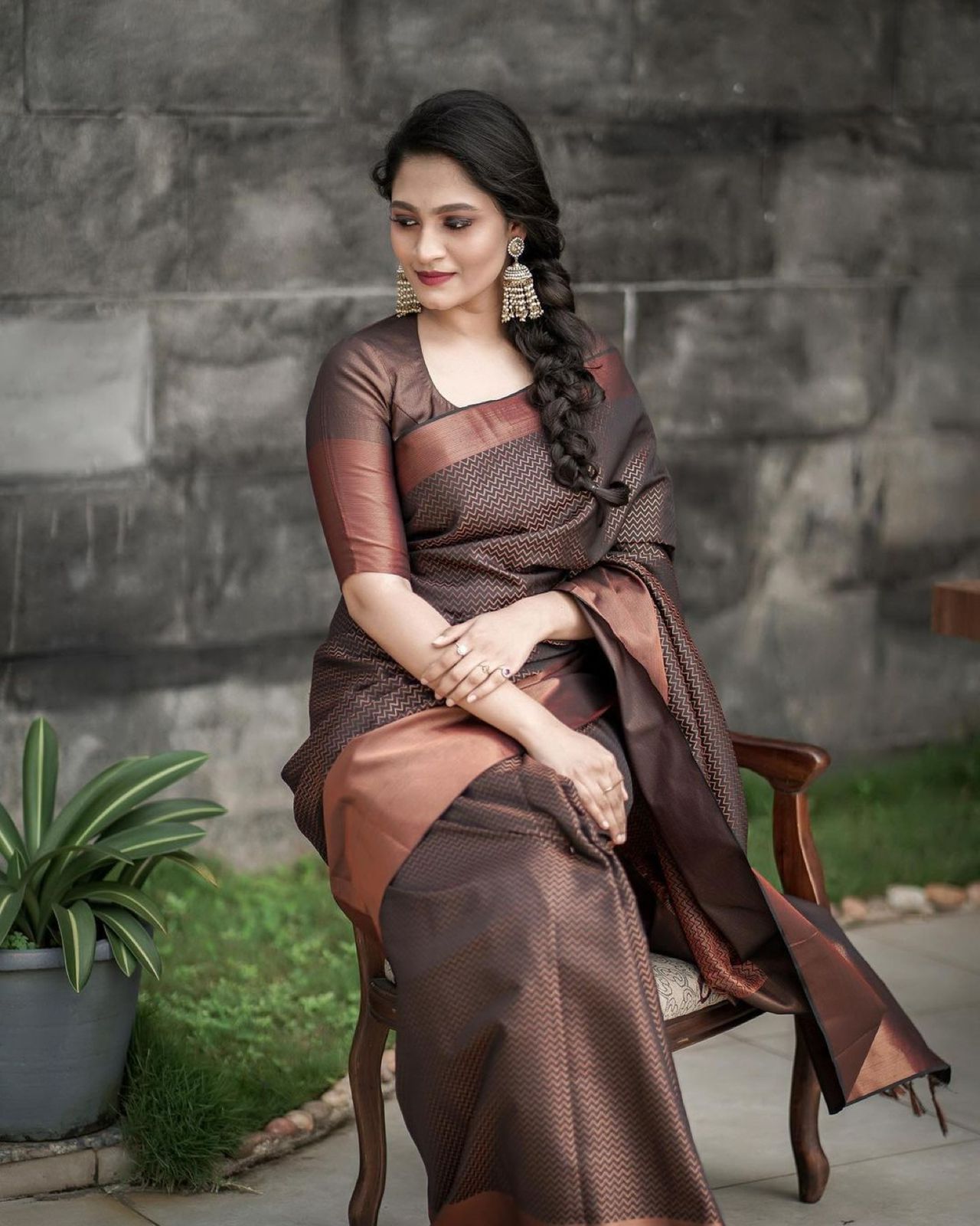 Elegant Chocolate Brown Soft Lichi Silk Saree for Women | Rich Weave Pattern with Contrast Border & Blouse Piece – Wedding, Party & Office Wear Saree