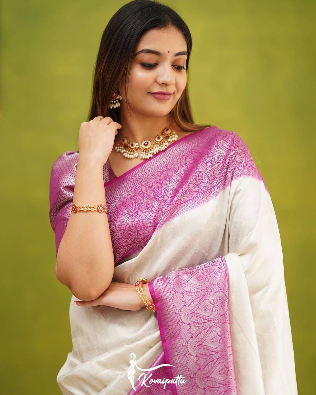 White and Pink Banarasi Silk Saree for Women | Traditional Kanjivaram-Style Saree with Rich Zari Weaving and Blouse Piece – Perfect for Wedding, Party & Festive Wear