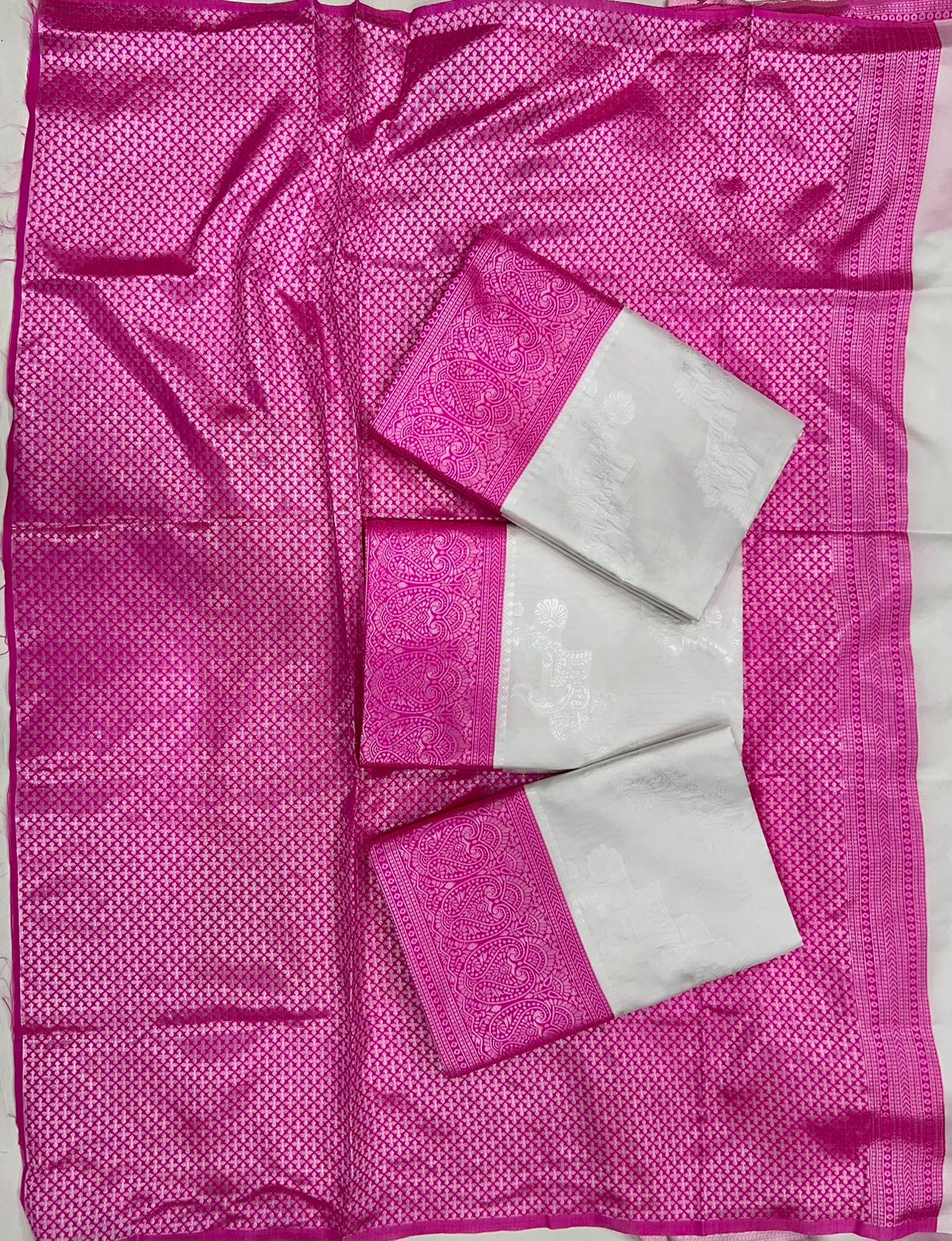 White and Pink Banarasi Silk Saree for Women | Traditional Kanjivaram-Style Saree with Rich Zari Weaving and Blouse Piece – Perfect for Wedding, Party & Festive Wear