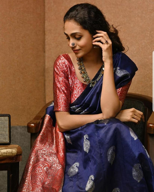Sophisticated Kanjivaram Silk Saree for Women - Elegant Navy Blue Sari with Blouse Piece - 5.5 Mtr Party Wear for Festivals and Weddings